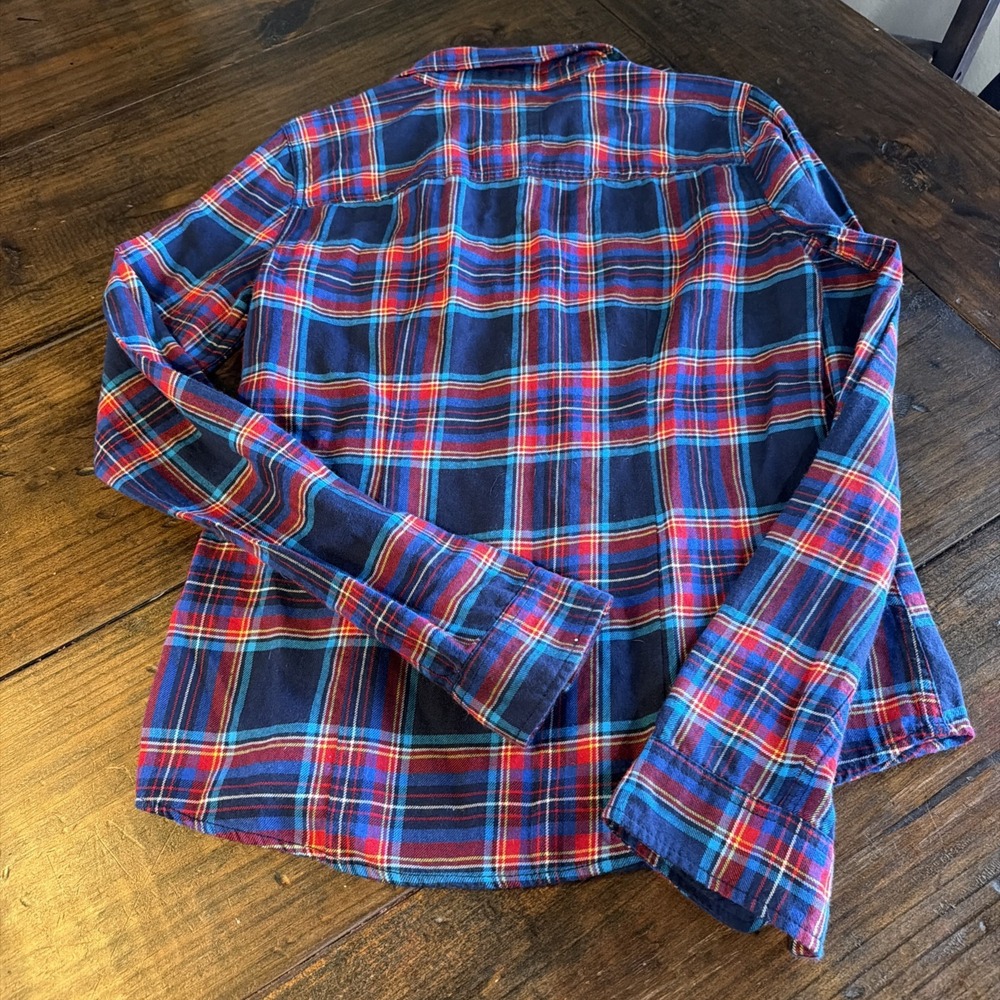 Hollister Women's Plaid Flannel Shirt Size Medium Blue Red Button Front - Picture 7 of 7